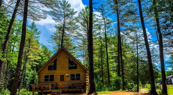 You’ll Have A Front Row View Of The Maine Kennebec River In These Cozy Cabins