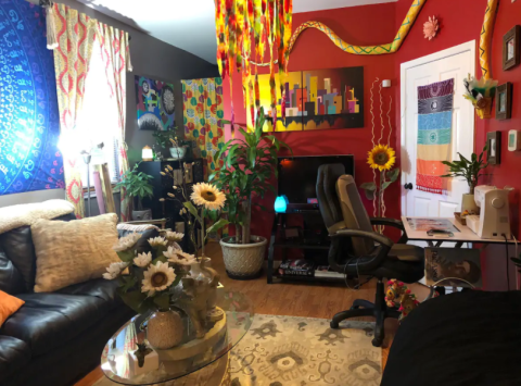This Artsy Airbnb In Maryland Is Full Of Color And Whimsy