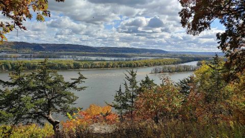 You'll Never Get Enough Of The River Views You Find Hiking Through Effigy Mounds National Monument In Iowa