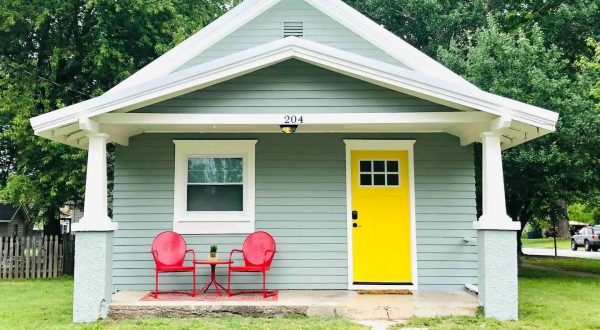 Ride Route 66 To A Tiny Home Called The Yellow Door Inn In Small Town Kansas
