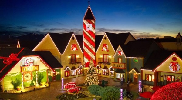There’s An Entire Christmas Village In Tennessee Called The Christmas Place That Needs To Be On Your Bucket List