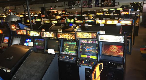 With Over 700 Video Games To Choose From, Illinois’ Galloping Ghost Is The Largest Arcade In America