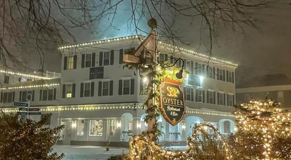 Christmas In These 7 Connecticut Towns Looks Like Something From A Hallmark Movie