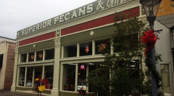 You’ll Go Nuts Over The Tasty Treats And Gifts At Superior Pecans & Gifts In Alabama