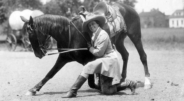 Adele Von Ohl Parker Was A Daredevil Horse Rider That Found Camaraderie In Greater Cleveland