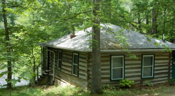 Forget The Resorts, Rent This Charming Waterfront Log Cabin In West Virginia Instead