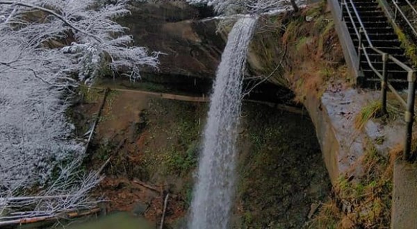 Take A Winter Waterfall Hike In Kentucky To The Majestic Broke Leg Falls