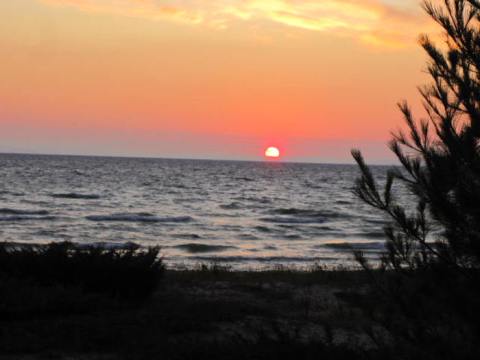 The Sunrises At This Island In Michigan Are Worth Waking Up Early For