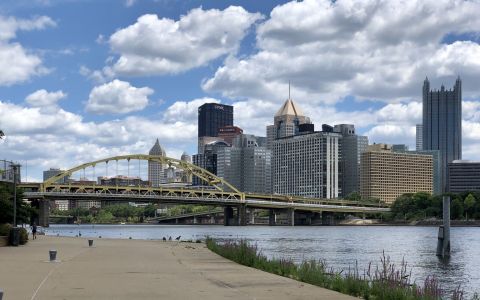5 Urban Hikes In Pittsburgh That Are Picture-Perfect All Year Around