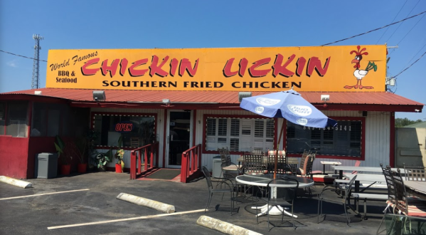 Chickin Lickin Is A Hole-In-The-Wall Restaurant In South Carolina With Some Of The Best Fried Chicken Around