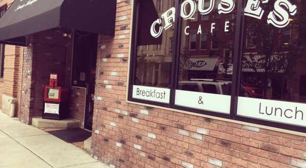 Relax With A Delicious Meal At Crouse’s Café, A Laid-Back, Friendly Eatery Near Pittsburgh
