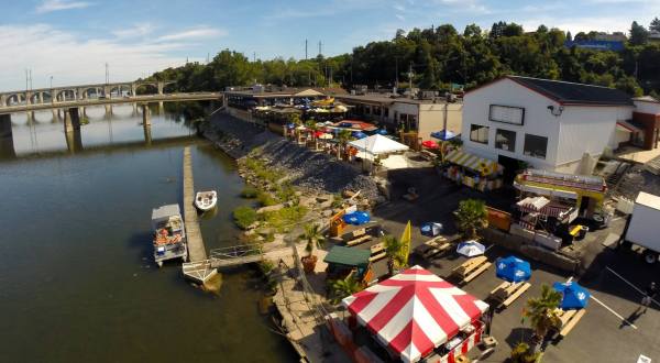 Drink In Stunning Views Of The Susquehanna River At Dockside Willies In Pennsylvania