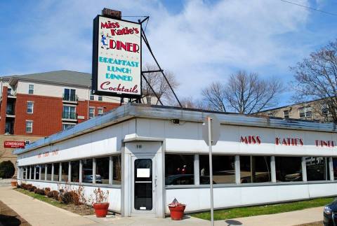 You’ll Absolutely Love This 50s Themed Diner In Wisconsin