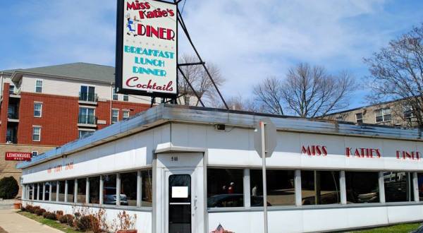 You’ll Absolutely Love This 50s Themed Diner In Wisconsin