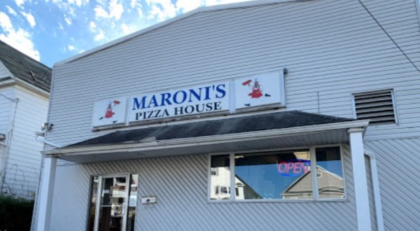 Indulge In Some Of The Area’s Best Pizza (And Hoagies) At The Friendly Maroni’s Pizza In Pennsylvania