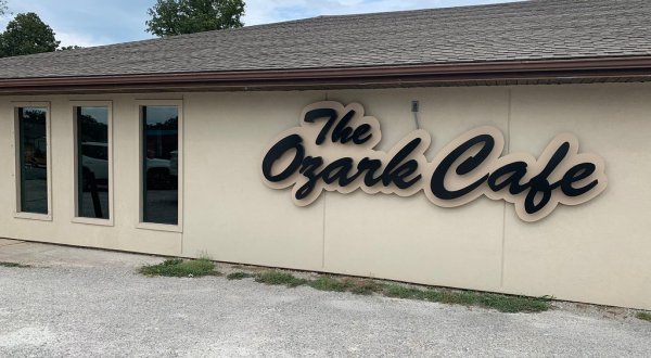 A Cozy, Friendly Neighborhood Eatery, Ozark Cafe In Missouri Dishes Up Delicious Homemade Meals