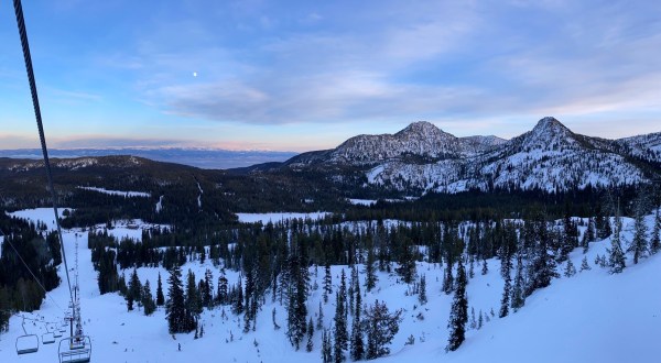 With A Base Elevation Of 7,100 Feet, Anthony Lakes Resort Is An Awesome Winter Playground In Oregon