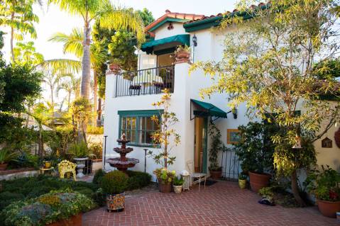 Stay At Garden Cottage Inn, A Charming Bed And Breakfast Near The Beach In Southern California