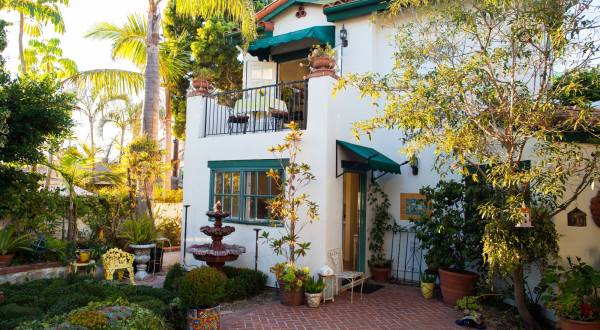 Stay At Garden Cottage Inn, A Charming Bed And Breakfast Near The Beach In Southern California