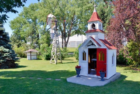Morning Star Chapel Is One Of The Smallest Churches In The Country And You Can Find It In Iowa