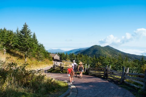 Explore 4,789 Acres Of Unparalleled Views Of Mountains On The Scenic Summit Trail In North Carolina