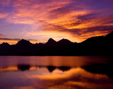 The Sunrises At Glacier National Park In Montana Are Worth Waking Up Early For