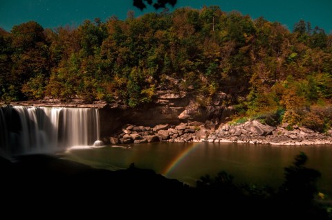 8 Things To Do When You Visit Cumberland Falls In Kentucky