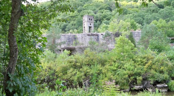 Visit These Fascinating Dam And Paper Mill Ruins In Pennsylvania For An Adventure Into The Past