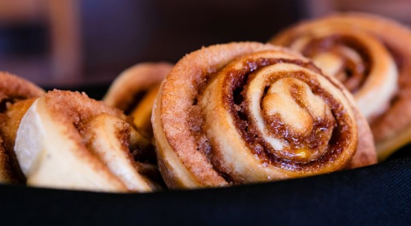 Have A Cinnamon Roll With Every Meal At Arkansas’ Calico County
