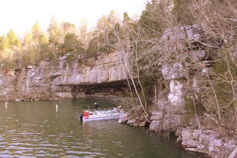 Tennessee's Nickajack Lake Is Home To A Truly Unique Cave With Loads Of Tennessee History