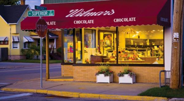 Create The Custom Candy Bar Of Your Dreams At Wilmar Chocolates In Wisconsin       