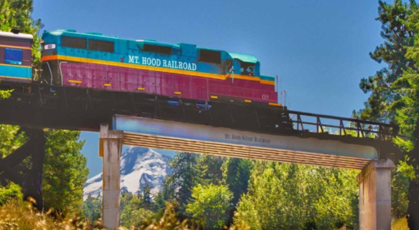 5 Of The Most Scenic Train Rides In Oregon You Can Take