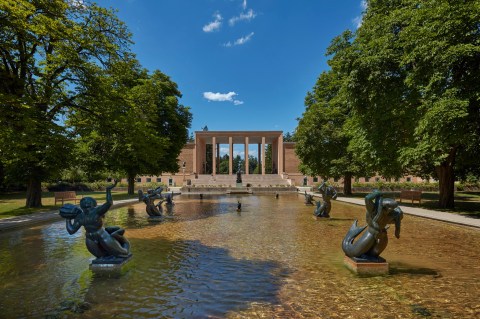 Cranbrook Art Museum Is A Scenic Outdoor Spot Near Detroit That's A Nature Lover’s Dream Come True