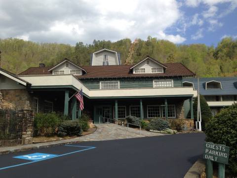 Get Away From It All With A Stay At The Historic Gatlinburg Inn In The Mountains Of Tennessee