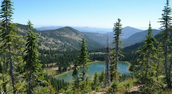 The Stuart Peak Trail Will Show You A Completely New Side Of Montana
