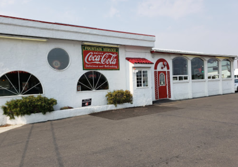 There's A 1950s Themed Diner Hiding In This Small Washington Town, And It's A True Gem