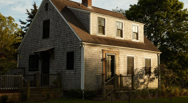 Write The Next Great Novel Or Simply Relax At This Charming, Peaceful Rhode Island Retreat
