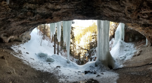 South Dakota’s Spearfish Community Caves Looks Even More Spectacular In the Winter