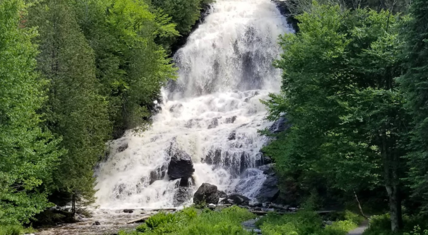 The One Waterfall In New Hampshire Where You Can Drive Right Up To The Water