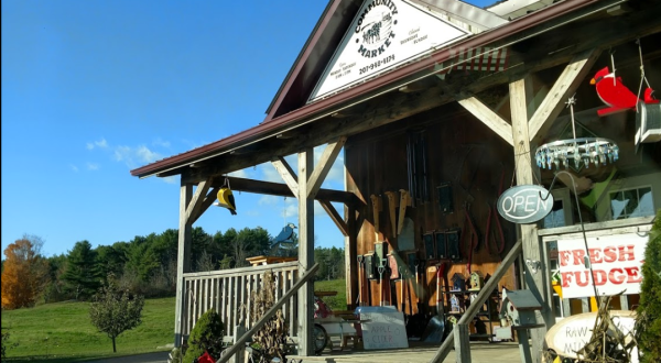 The Amish Market Every Mainer Needs To Explore At Least Once