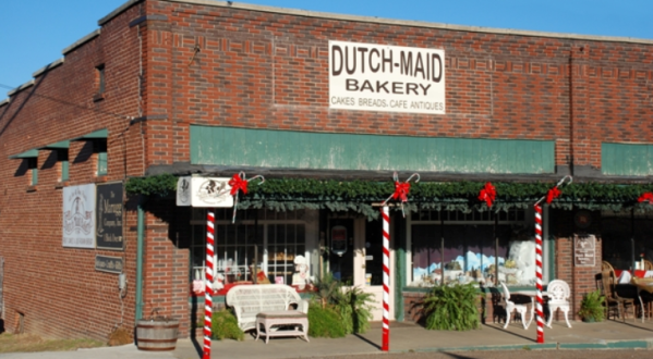 Satisfy Your Sweet Tooth At The Dutch Maid Bakery, The Oldest Family-Owned Bakery In Tennessee
