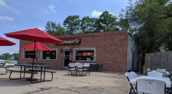 The Best Mexican Food Meal Of Your Life Awaits At Tres Toritos In Small-Town Missouri