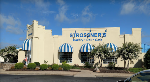 Sink Your Teeth Into Homemade Pie At Strossner’s Bakery, Cafe And Deli In South Carolina