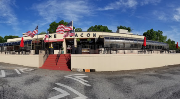 Visit The Beacon Drive-In, The Small Town Diner In South Carolina That’s Been Around Since The 1940s