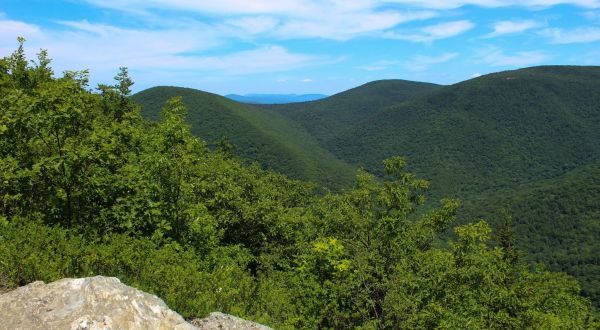 Explore 12,000 Acres Of Unparalleled Views Of Mountains On The Scenic Stony Ledge Trail In Massachusetts