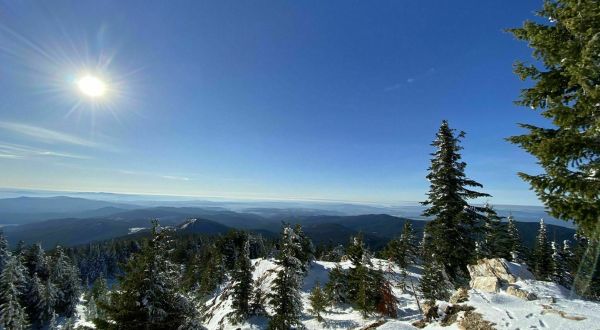 For The Ultimate Winter Hike In Washington, Head To The Quartz Mountain Lookout