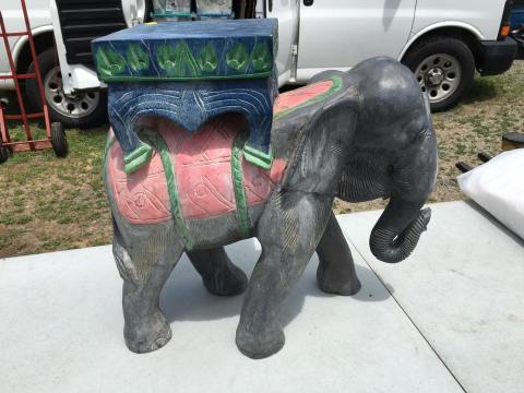 The Biggest And Best Flea Market In Connecticut: Elephant's Trunk