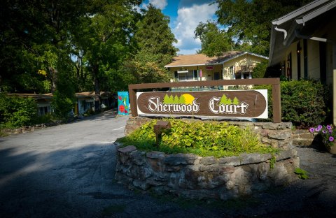 Sherwood Court Is A Cottage Campground In Arkansas That Just May Be Your New Favorite Destination