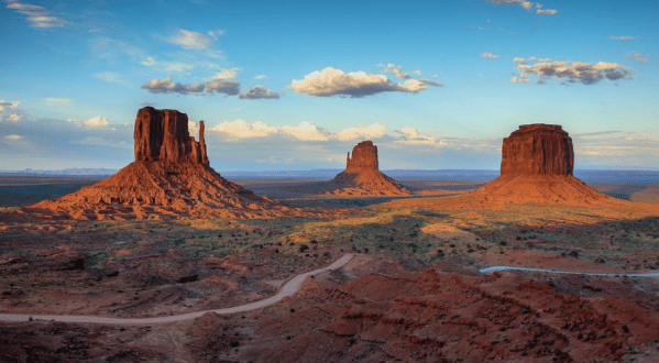 The Most-Photographed Valley In The Country Is Right Here On The Arizona-Utah Border