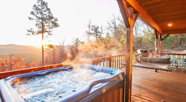 Soak In A Hot Tub Surrounded By Natural Beauty At These 5 Cabins In Broken Bow In Oklahoma